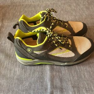 Ariat hiking sneakers mid top men’s 10 D